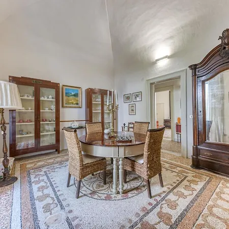 Luisa Santa Maria di Leuca