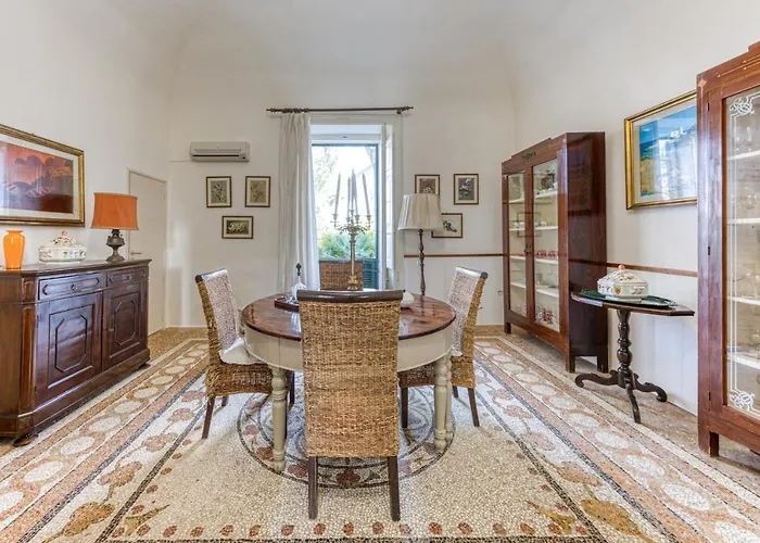 别墅 Luisa 莱乌卡